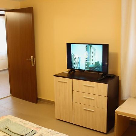 Guest House "Emily" In Troshevo 바르나 외부 사진